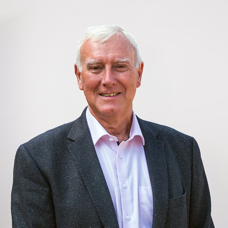 Graham Lindsay